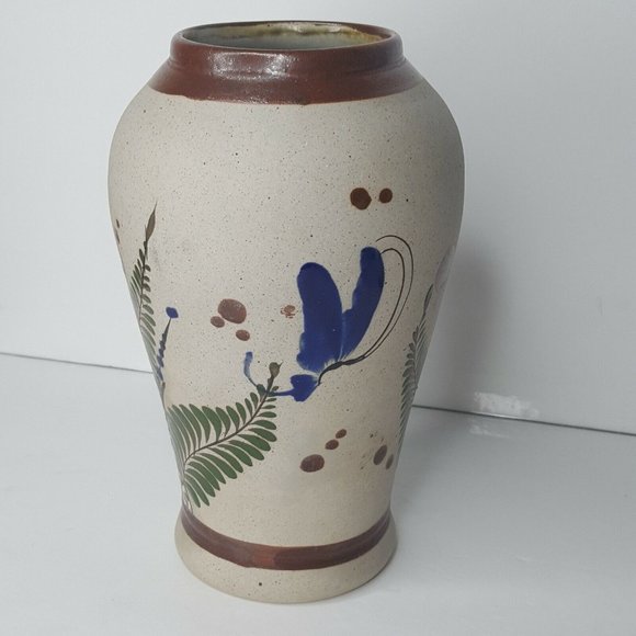 Mexico Mateos Tonala Pottery Handpainted Sandstone Vase Bird Parrot Butterfly 9” - Picture 3 of 9
